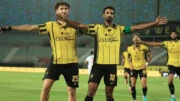 تعادل مثير ونقص عددي يسيطران على الشوط الأول بين دجلة وبتروجت تعادل مثير ونقص عددي يسيطران على الشوط الأول بين دجلة وبتروجت