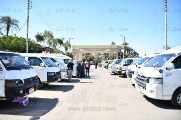 حملات مكثفة على مجمعات المواقف بقنا للتأكد من السلامة الفنية لسيارات الأجرة حملات مكثفة على مجمعات المواقف بقنا للتأكد من السلامة الفنية لسيارات الأجرة