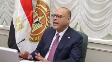 استمرار استخراج شهادات مزاولة حرفة لعمالة غير منتظمة في المترو الجديد بالإسكندرية