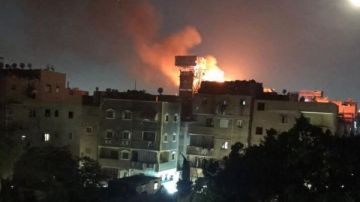 دون إصابات .. الحماية المدنية تنقذ عقارا من حريق هائل بالقاهرة صور