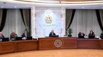 مجلس الوزراء يوافق على استكمال إجراءات طرح محطات توليد الكهرباء بجبل الزيت مجلس الوزراء يوافق على استكمال إجراءات طرح محطات توليد الكهرباء بجبل الزيت