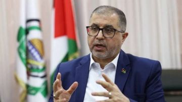 قيادي في حماس : مستعدون لمناقشة تخزين أو تجميد السلاح