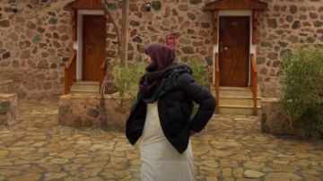 مشهد شتوي مميز.. أمطار خفيفة وسحب كثيفة تكسو قمم جبال سانت كاترين مشهد شتوي مميز.. أمطار خفيفة وسحب كثيفة تكسو قمم جبال سانت كاترين