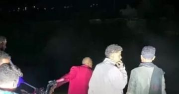 انقلاب سيارة ميكروباص داخل ترعة في قنا والدفع بعدد من سيارات الإسعاف انقلاب سيارة ميكروباص داخل ترعة في قنا والدفع بعدد من سيارات الإسعاف