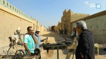 صناعة خيوط الحرير يدويا.. جولة باب الخلق مع أقدم أسرة عاملة في المهنة