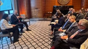 وزير البترول يترأس بعثة الأعمال المصرية في لندن للترويج للحوافز الاستثمارية بقطاع التعدين المصري وزير البترول يترأس بعثة الأعمال المصرية في لندن للترويج للحوافز الاستثمارية بقطاع التعدين المصري