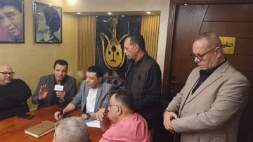 الموسيقيون يفوضون مصطفى كامل باتخاذ الإجراءات القانونية ضد المخالفين