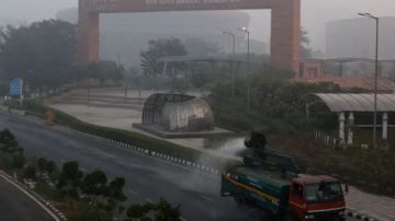 السلطات الهندية تتخذ إجراءات صارمة ضد المركبات المتلوثة للبيئة