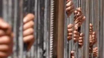 حبس 3 عاطلين بتهمة انتحال الصفة والاستيلاء على أموال المواطنين في القليوبية حبس 3 عاطلين بتهمة انتحال الصفة والاستيلاء على أموال المواطنين في القليوبية