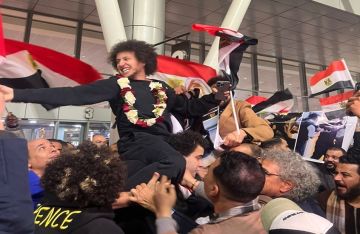 مصر.. عبد القادر ميدو يعود إلى مصر بعد إسقاط التهم عنه في لندن مصر.. عبد القادر ميدو يعود إلى مصر بعد إسقاط التهم عنه في لندن