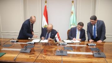 وزير الزراعة يستعرض الخطط المستقبلية لتعزيز الأمن الغذائي بقطاع الأسماك