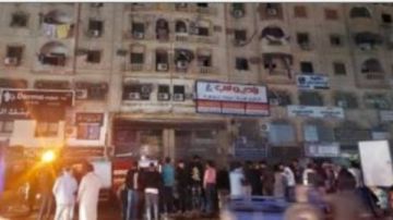 السيطرة على حريق بالطابق الأول بمول تجارى في أسوان السيطرة على حريق بالطابق الأول بمول تجارى في أسوان