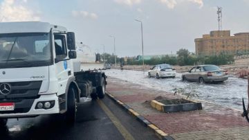 رفع الطوارئ بالبحر الأحمر استعدادا لذروة الاضطرابات الجوية رفع الطوارئ بالبحر الأحمر استعدادا لذروة الاضطرابات الجوية