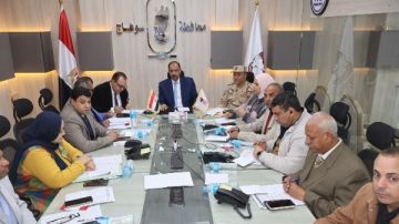 غرفة العمليات الرئيسية بسوهاج تتابع سير انتخابات مجلس النواب