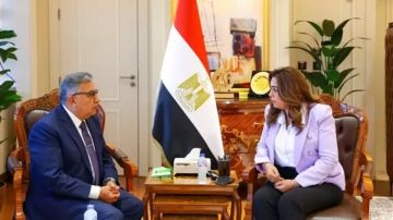 وزيرة التنمية المحلية تبحث مع محافظ الدقهلية الموقف التنفيذى للمشروعات التنموية وزيرة التنمية المحلية تبحث مع محافظ الدقهلية الموقف التنفيذى للمشروعات التنموية