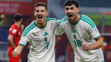 تشكيل الجزائر والعراق بقمة المجموعة الرابعة في كأس العرب 2025 تشكيل الجزائر والعراق بقمة المجموعة الرابعة في كأس العرب 2025