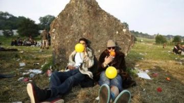 دراسة حديثة: غاز الضحك يمكن أن يخفف الاكتئاب الحاد بسرعة