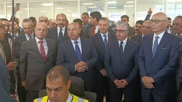 وزير النقل يشهد التشغيل التجريبي لأول محطة حاويات بمشروع تطوير ميناء العين السخنة