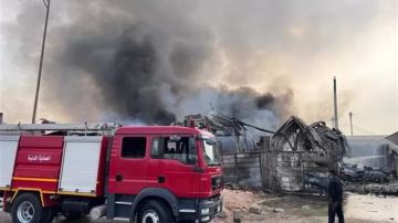 مصرع وإصابة 3 أشخاص إثر حريق بمخزن بلاستيك بالقليوبية