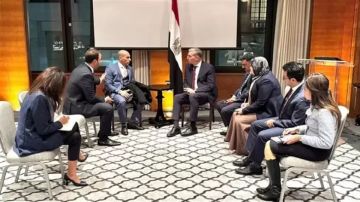 وزير البترول يبحث مع مؤسسات مالية عالمية آليات التمويل لمشروعات التعدين وزير البترول يبحث مع مؤسسات مالية عالمية آليات التمويل لمشروعات التعدين