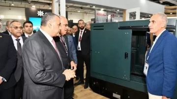 وزير الدولة للإنتاج الحربي يزور أجنحة عدد من الشركات المشاركة بمعرض EDEX 2025 