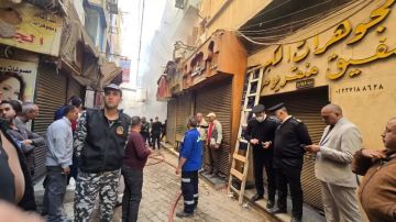 السيطرة على حريق داخل محل تجاري بالقيسارية في حي غرب سوهاج دون إصابات السيطرة على حريق داخل محل تجاري بالقيسارية في حي غرب سوهاج دون إصابات