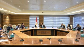 رئيس الوزراء يلتقي المدير العام لمنظمة الأغذية والزراعة للأمم المتحدة لتكثيف التعاون الثنائي رئيس الوزراء يلتقي المدير العام لمنظمة الأغذية والزراعة للأمم المتحدة لتكثيف التعاون الثنائي