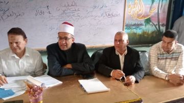لجنة لمناظرة المتقدمين للالتحاق بنظام الدمج بمعاهد كفر الشيخ الأزهرية