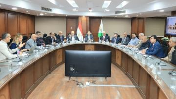 محافظ الجيزة يبحث الفرص الاستثمارية بمركز الواحات البحرية محافظ الجيزة يبحث الفرص الاستثمارية بمركز الواحات البحرية