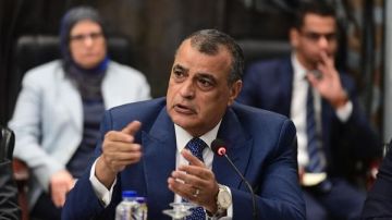 وزير الانتاج الحربي: مركبة سيناء إصلاح ونجدة قادرة على حمل وجر 30 طنا