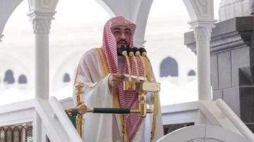 خطيب المسجد الحرام: الانغماس في المعاصي والإصرار على السيئات دليل على الخذلان