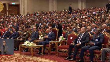 الرئيس السيسي يتفقد معرض إيديكس 2025 في دورته الرابعة