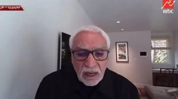 عباس الجمل: حصولي على جائزة نوابغ العرب تتويج لجهودي خلال مسيرتي العلمية عباس الجمل: حصولي على جائزة نوابغ العرب تتويج لجهودي خلال مسيرتي العلمية