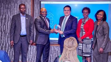 البنك التجاري الدولي مصر CIB يحتفل بتخرج الدفعة الثالثة من برنامج الائتمان المصرفي لشرق إفريقيا في كينيا البنك التجاري الدولي مصر CIB يحتفل بتخرج الدفعة الثالثة من برنامج الائتمان المصرفي لشرق إفريقيا في كينيا