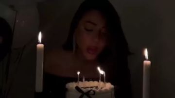 سارة سلامة تحتفل بعيد ميلادها في أحدث ظهور شاهد