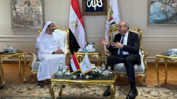 مجموعة أبوظبي تبحث مع الحكومة فرص الاستثمار في قطاع الطيران