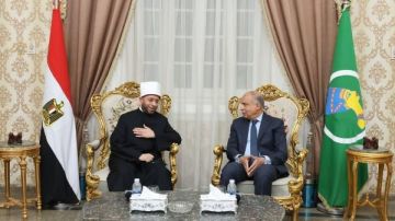 محافظ المنيا يبحث مع وزير الأوقاف تعزيز دور المؤسسات الدينية في نشر قيم الانتماء والفكر الوسطي محافظ المنيا يبحث مع وزير الأوقاف تعزيز دور المؤسسات الدينية في نشر قيم الانتماء والفكر الوسطي