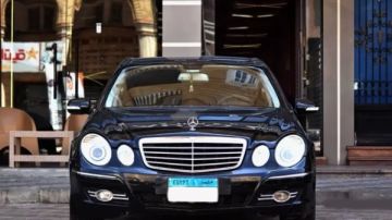 مرسيدس E280 سيدان بـ 900 ألف جنيه صور مرسيدس E280 سيدان بـ 900 ألف جنيه صور