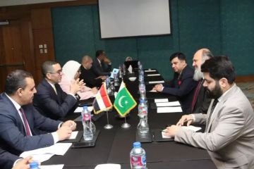 وزير الاستثمار يلتقي وزير تجارة باكستان لتعزيز العلاقات الاقتصادية بين البلدين