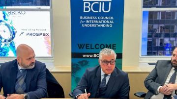 جولة أمريكية مكثفة.. وليد جمال الدين يعرض مميزات المنطقة الاقتصادية أمام 200 شركة عالمية جولة أمريكية مكثفة.. وليد جمال الدين يعرض مميزات المنطقة الاقتصادية أمام 200 شركة عالمية