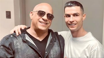 رونالدو وفين ديزل لأول مرة.. هل بدأ كريستيانو مشواره الفني؟ رونالدو وفين ديزل لأول مرة.. هل بدأ كريستيانو مشواره الفني؟