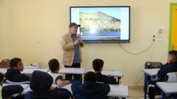 مؤسسة زاهي حواس تنظم محاضرة تثقيفية في أسوان .. صور