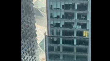 السعودية.. الثلوج تتساقط على الرياض الآن في حدث نادر.. شاهد السعودية.. الثلوج تتساقط على الرياض الآن في حدث نادر.. شاهد