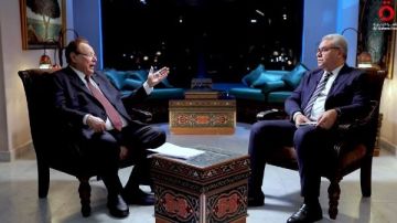 علي ناصر : كنت وطنيا قوميا انتمي بالأساس لليمن ولائي للبلد.. وهذه تفاصيل تنحي أول رئيس لليمن بعد الاستقلال علي ناصر : كنت وطنيا قوميا انتمي بالأساس لليمن ولائي للبلد.. وهذه تفاصيل تنحي أول رئيس لليمن بعد الاستقلال