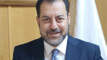 وزير التعليم العالي يصدر قرارا بندب أحمد عناني مستشارا للسياسات الصحية