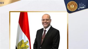 وزير العمل يقرر إيقاف نشاط 11 شركة لإلحاق العمالة بالخارج وزير العمل يقرر إيقاف نشاط 11 شركة لإلحاق العمالة بالخارج