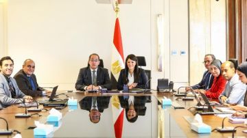 وزيرا التخطيط والمالية يبحثان تعزيز استقرار الاقتصاد وتحديث السردية الوطنية للتنمية