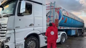 الهلال الأحمر: إمدادات شتوية وغذائية وطبية لـ غزة عبر قافلة زاد العزة 