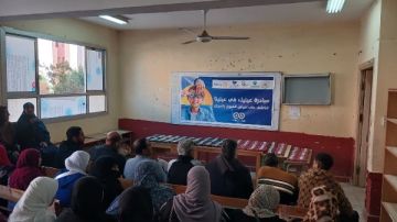 صناع الخير تسلم أهالي الأسمرات عددا من النظارات بمبادرة عينيك في عنينا