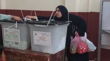 جولة الإعادة بانتخابات النواب.. 5 مشاهد تلخص سير عملية التصويت جولة الإعادة بانتخابات النواب.. 5 مشاهد تلخص سير عملية التصويت